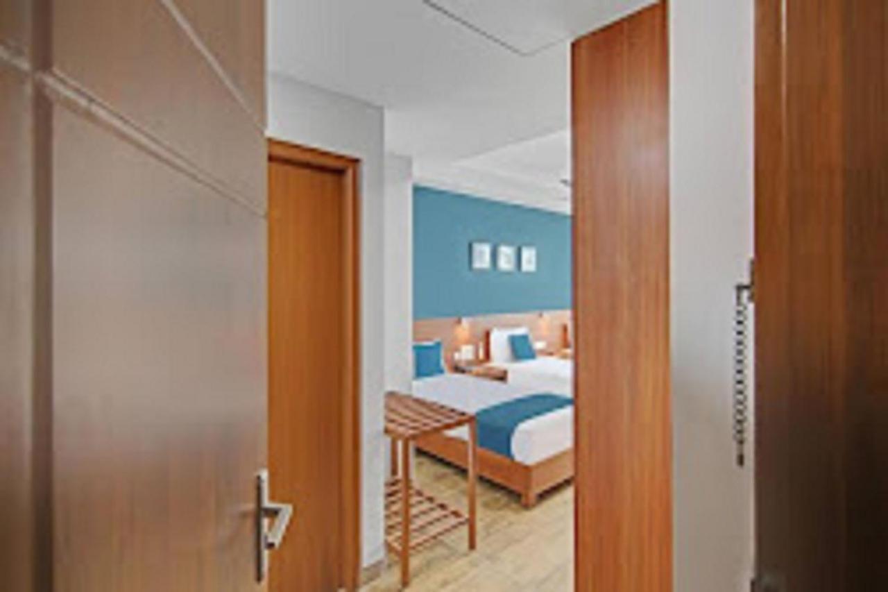 Dsquare Omr By K Hotels Chennai Bagian luar foto