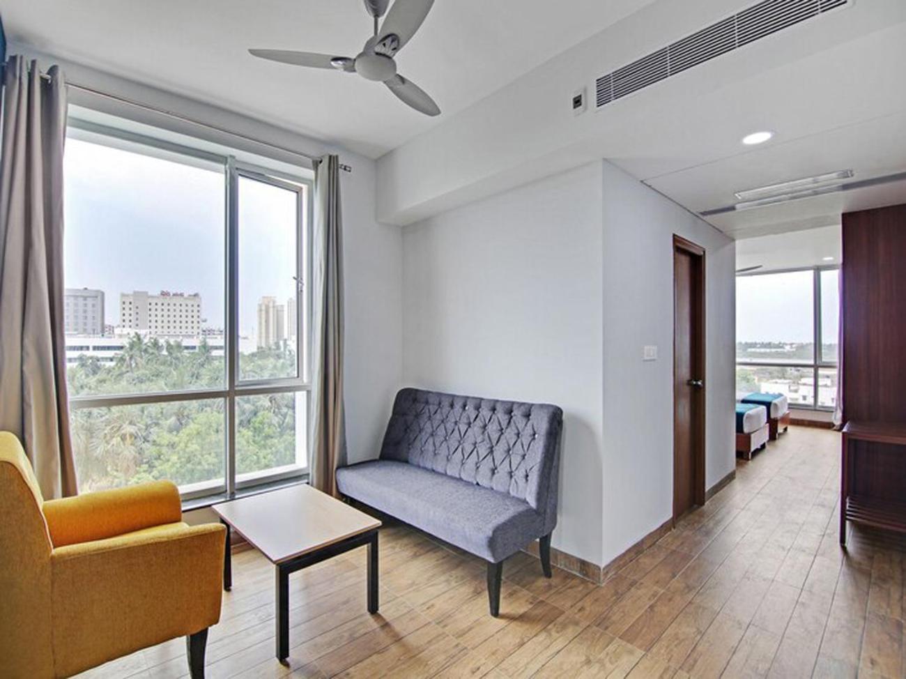 Dsquare Omr By K Hotels Chennai Bagian luar foto