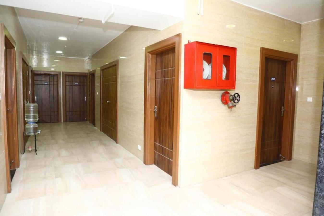 Dsquare Omr By K Hotels Chennai Bagian luar foto